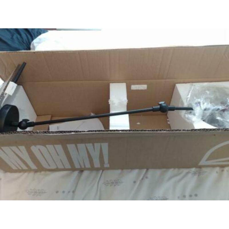 La forma Odine Kave Home wandlamp