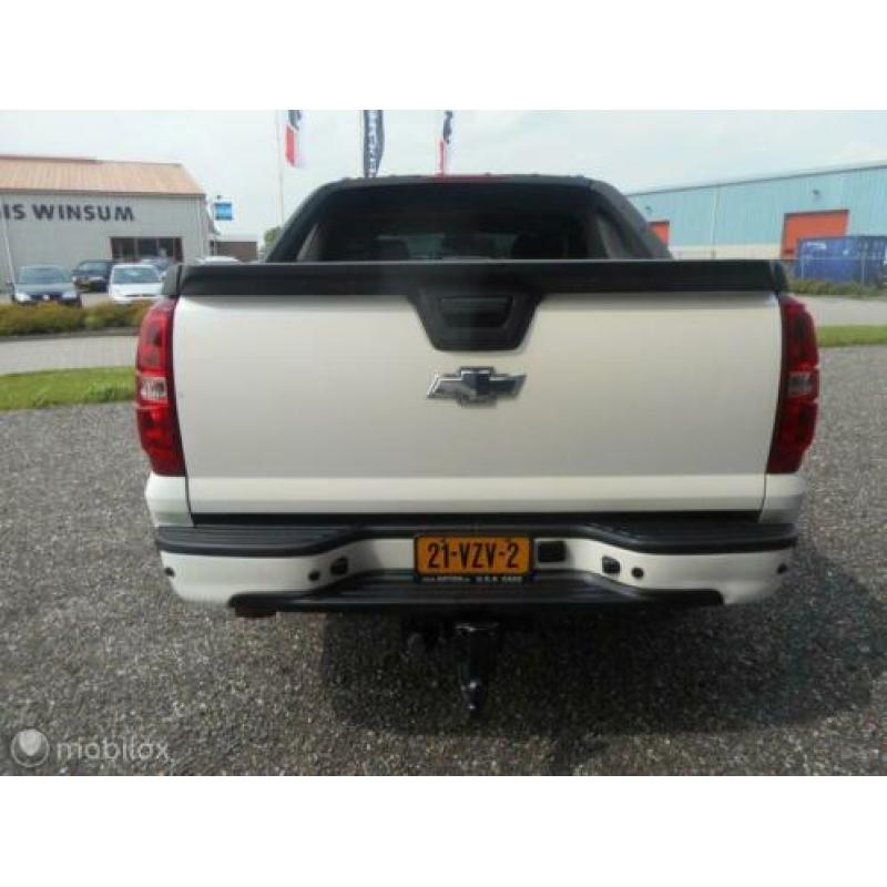Chevrolet Avalanche - USA 5.3 V8 2WD WIT PARELMOER GEWRAPTE/