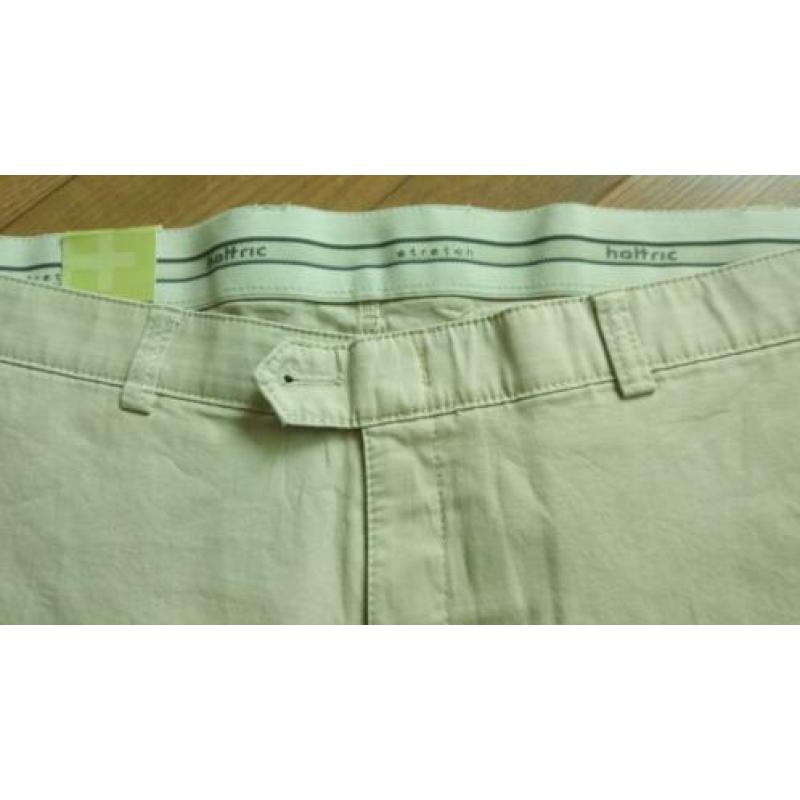 Mooie beige korte broek met stretchband mt. 62 - nieuw