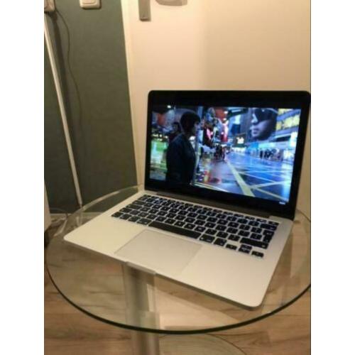 Prachtige Macbook Pro Retina 13 SSD in Nieuwstaat late 2012!