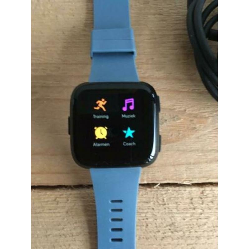 De laatste fitbit versa nieuw!!!!!!!!!!