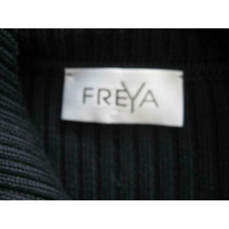 Mooi Freya vest maat 52- 54 .