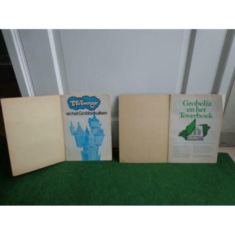 2 plaatjesalbums AH, Tita Tovenaar en het Grobbekuiken,1972