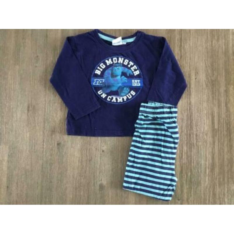 4 pyjama’s maat 92/98