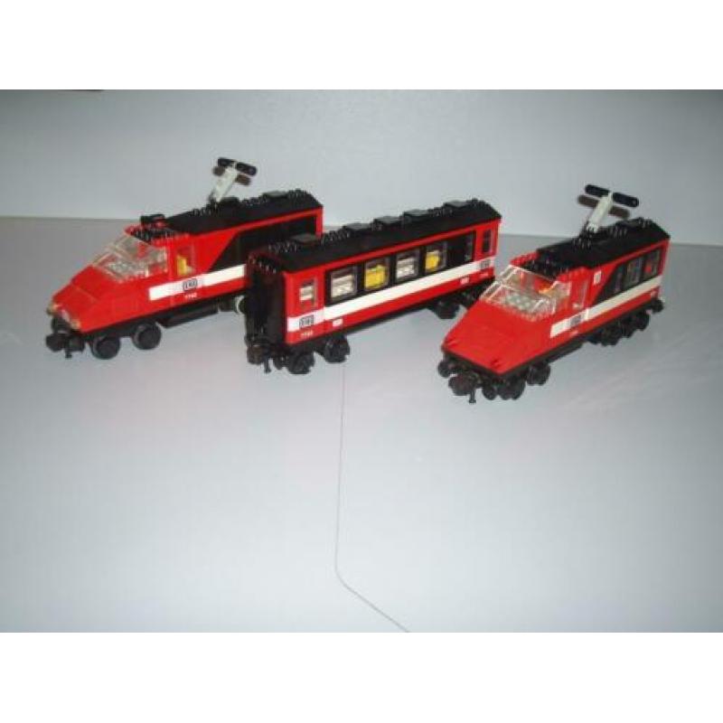 LEGO 12v Trein 7745 Complete Trein in perfecte staat!!!!