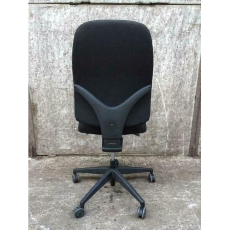Interstuhl bureaustoelen - zwart gestoffeerd - ergonomisch