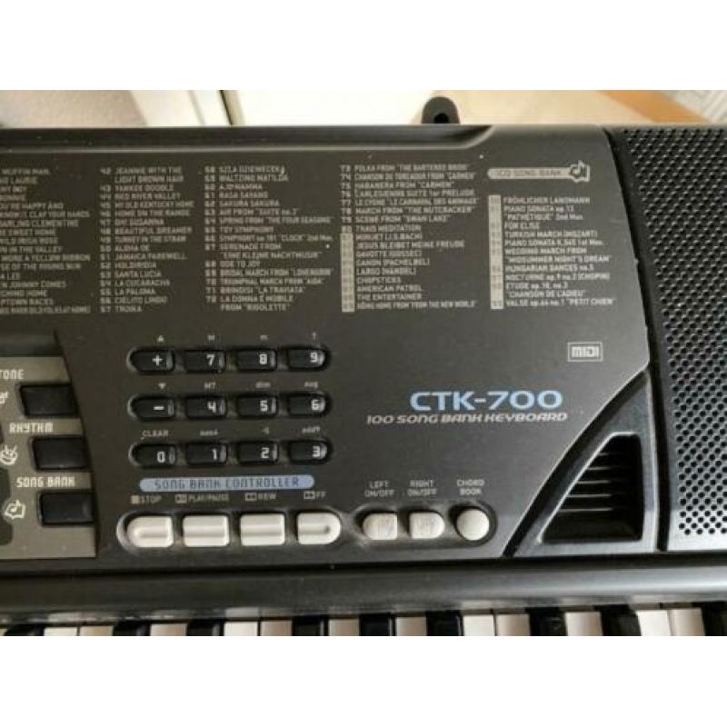 keyboard Casio CTK-700, met standaard
