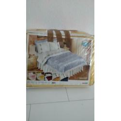 Dekbed slaapset 195 x 215 helemaal nieuw