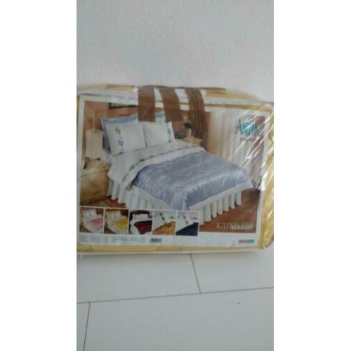 Dekbed slaapset 195 x 215 helemaal nieuw