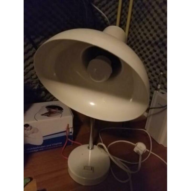 Retro lamp wit metaal