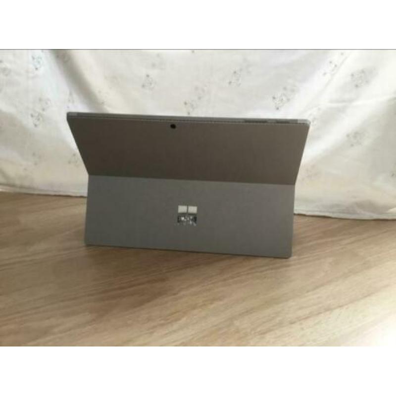 Microsoft Surface Pro 4 - Core M - 4GB - 128GB