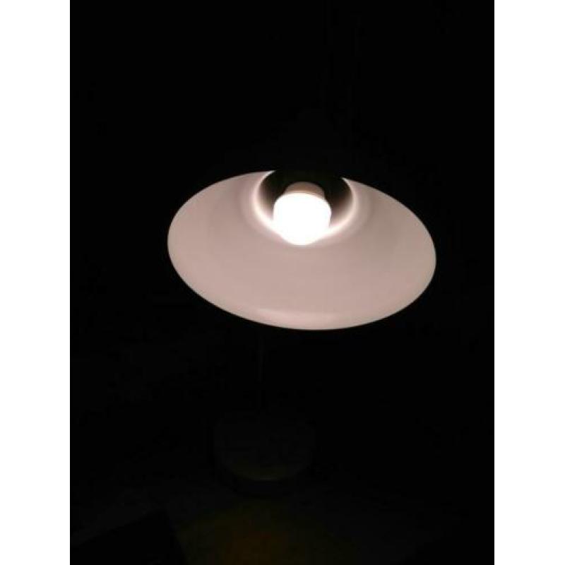 Retro lamp wit metaal