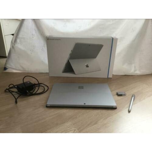 Microsoft Surface Pro 4 - Core M - 4GB - 128GB