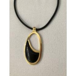 Mooie ketting en oorbellen van Myka
