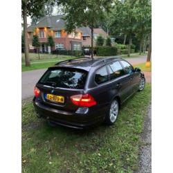 BMW 3-Serie 2.0 318 I Touring 2007 Grijs