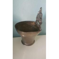 Brocante tinnen bakje voor aan de muur