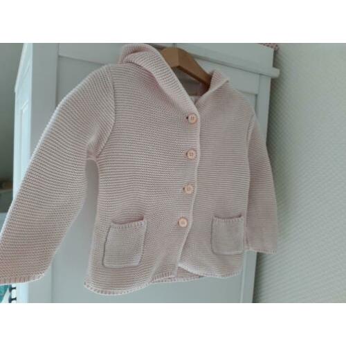 Mooi licht roze vest van Gap. Maat 86