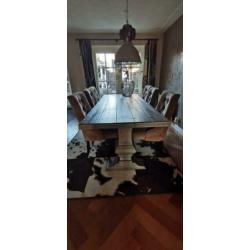 Klooster/kasteel tafel