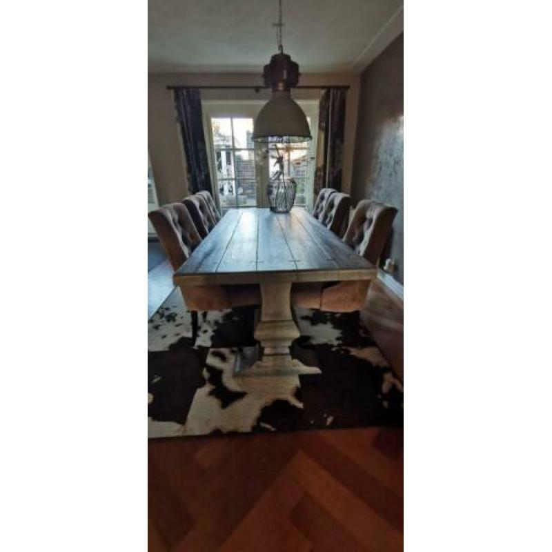 Klooster/kasteel tafel