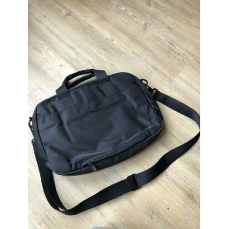Laptoptas van Tommy Hilfiger 15’. Donker blauw