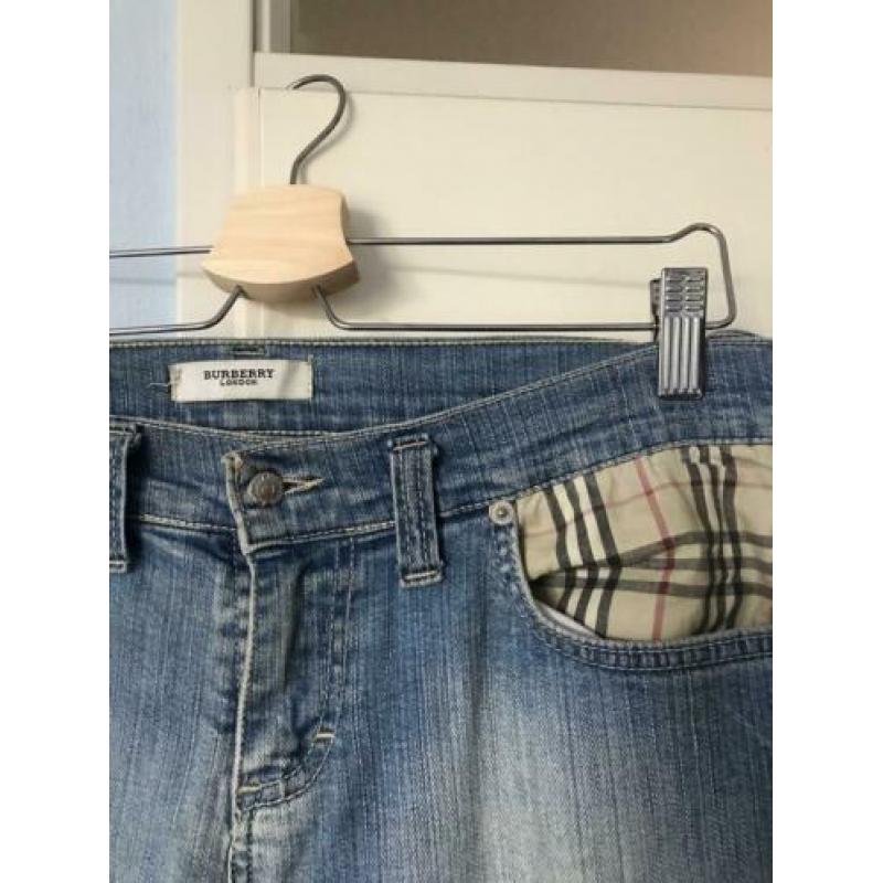 Burberry jeans, maat 48 (38-48 past t beste)