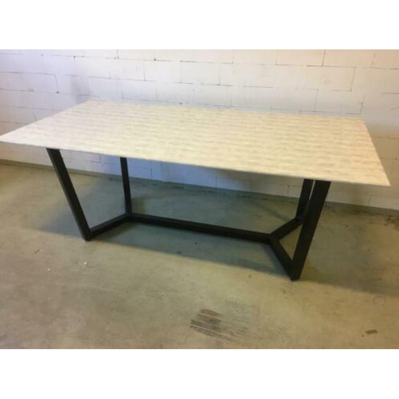 Demomodel eettafel glas 2x1
