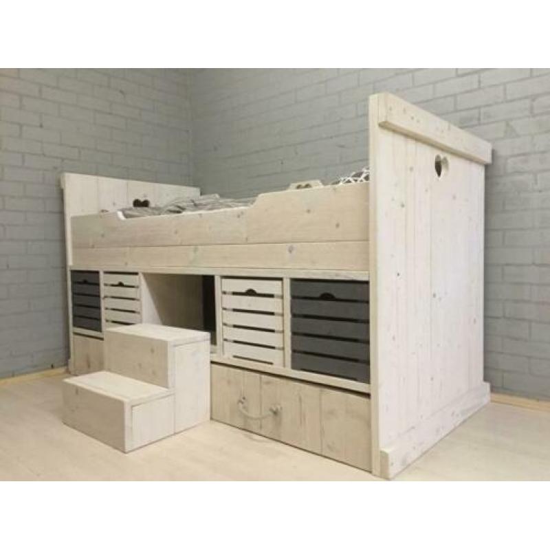 Kajuitbed Steigerhout Hartendief.Kinderbed hoogslaper meisje