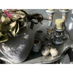 Prachtige sidetable in perfecte staat