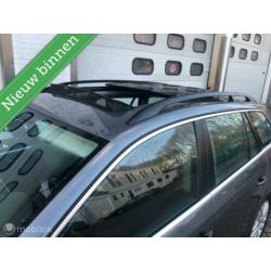 Volkswagen Golf Variant 1.6 TDI Highline Pano Keyless Euro 5