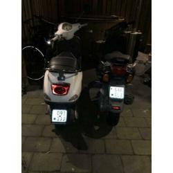 Vespa lx snor 2010 en neos snor neo’s 2takt 2 takt schade