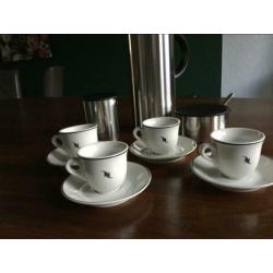 Cappuccino espresso kop schotel Nespresso koffie zwart wit
