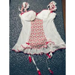 ANN SUMMERS wit torselet kersen rood fifties look 42/44