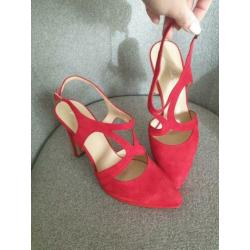 LILIAN robijn rode leren/suede pumps 40,5
