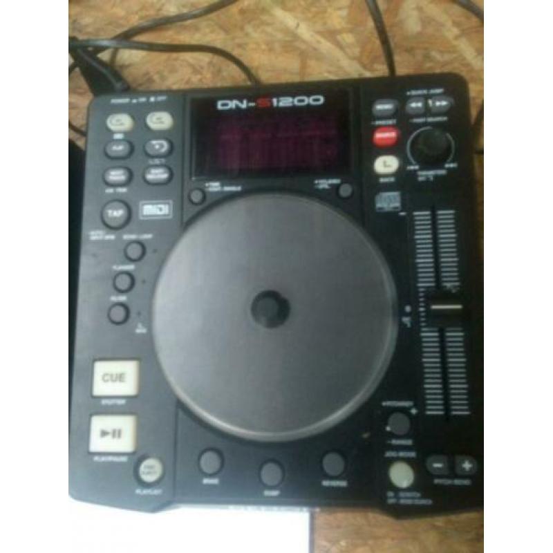 2 x Denon DNS 1200