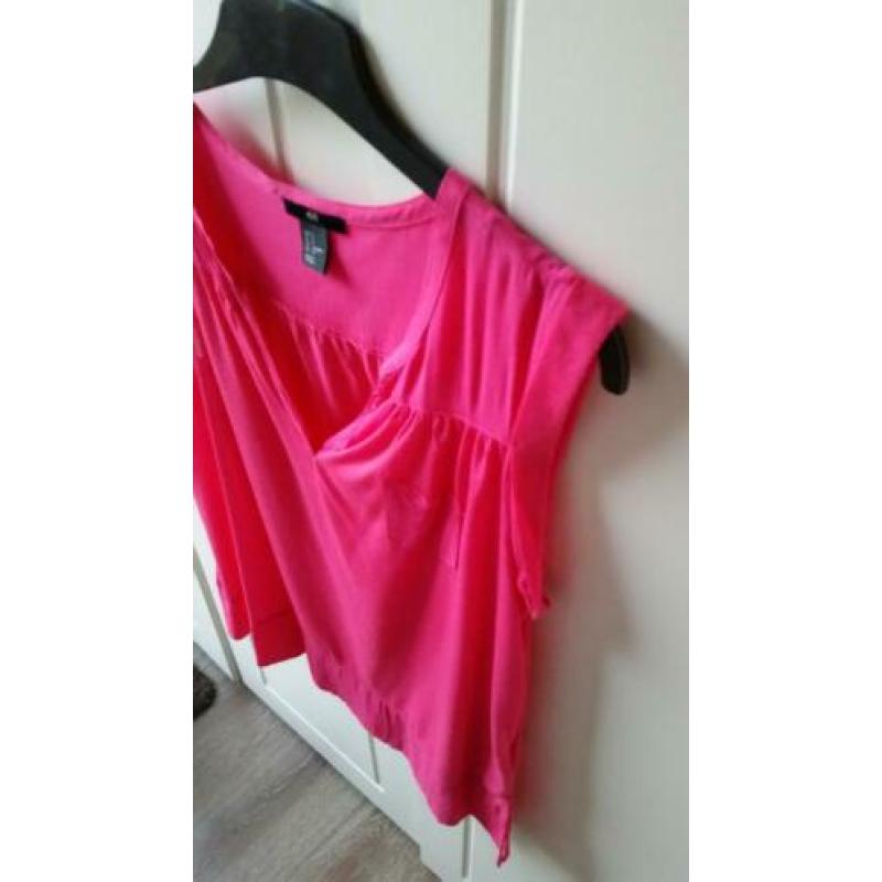 Roze top met v-hals van H&M maat S