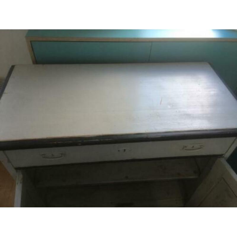 Commode kast