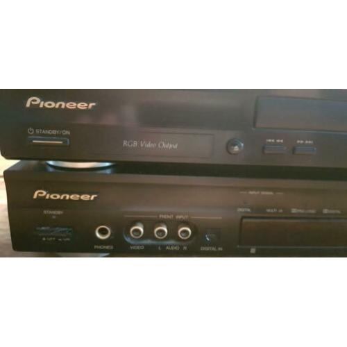 Pioneer stereo set