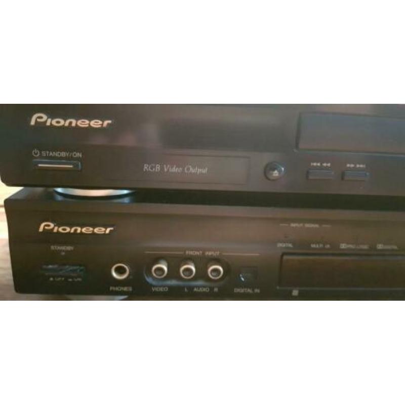 Pioneer stereo set