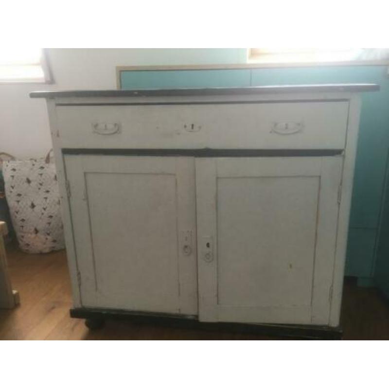 Commode kast