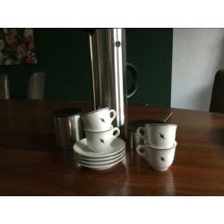 Cappuccino espresso kop schotel Nespresso koffie zwart wit