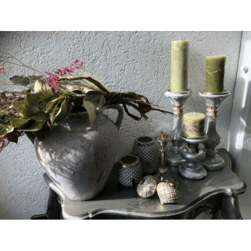 Prachtige sidetable in perfecte staat