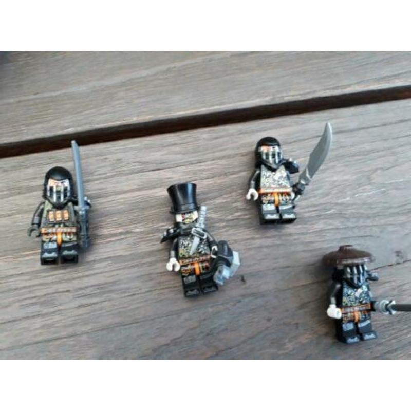 Lego Ninjago 70655 Drakenkuil en 70654 Dieselnaut