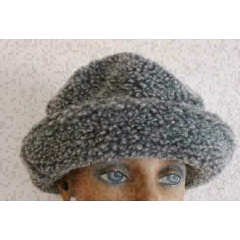 grijze muts van wol maat 57 cm maat M