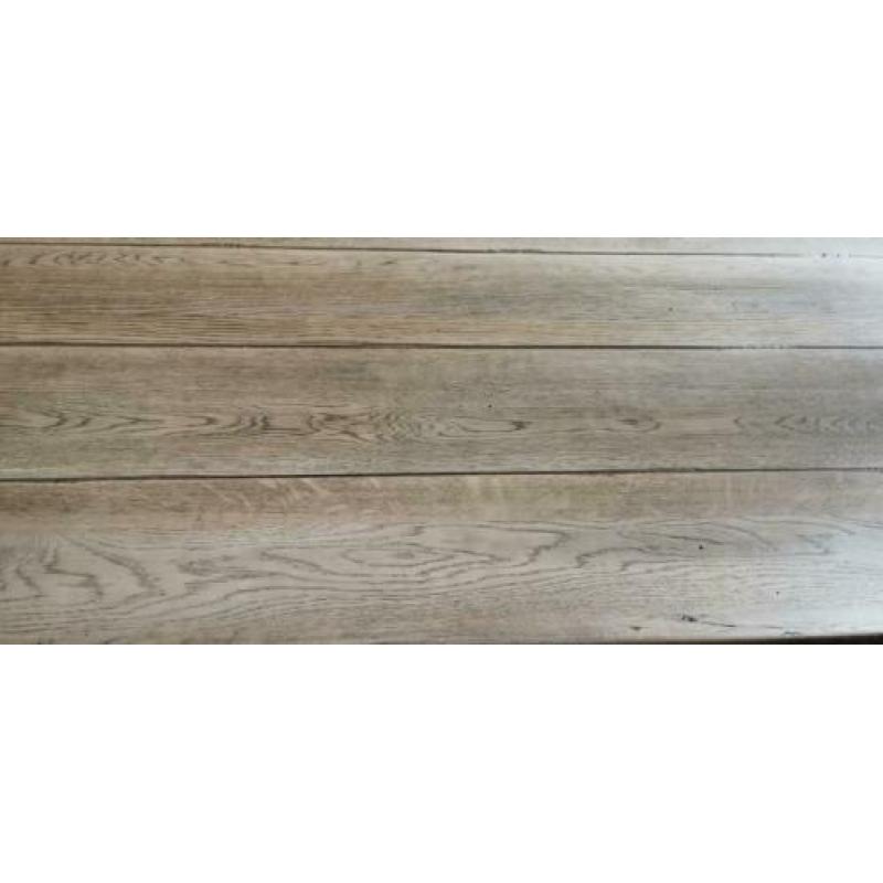 Klooster/kasteel tafel