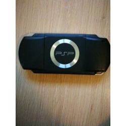 Sony psp met 39 spellen, 2 memory cards en doos