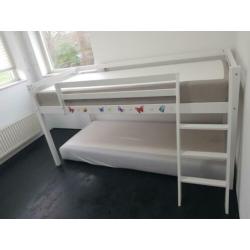 Mooie z.g.a.n. halfhoogslaper wit 1.10 hoog