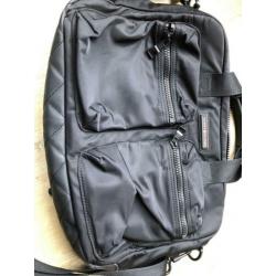 Laptoptas van Tommy Hilfiger 15’. Donker blauw