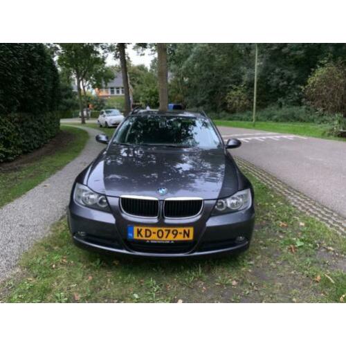 BMW 3-Serie 2.0 318 I Touring 2007 Grijs