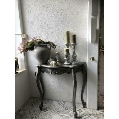 Prachtige sidetable in perfecte staat