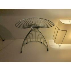Scandinavische design draadkruk
